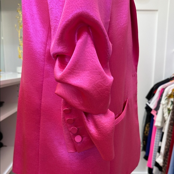 Elegant Pink Women's Blazer with matching pants set - Picture 2 of 6